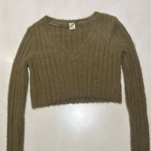 UO cropped green sweater